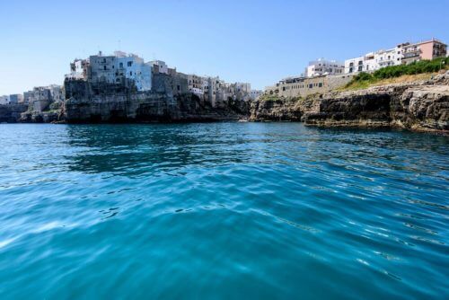 Puglia nổi tiếng với những bờ biển thơ mộng.